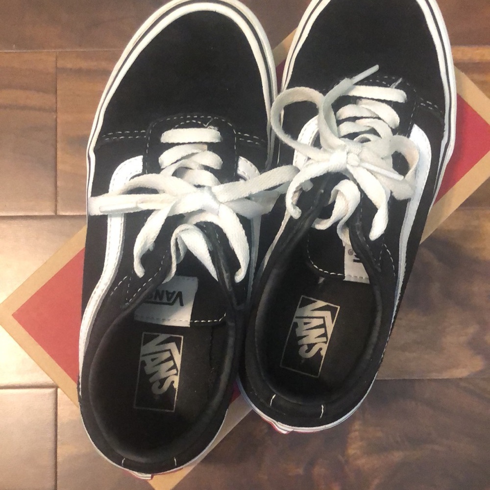Vans Kids Black and White Classic Old Skool Sneakers - Picture 2 of 6